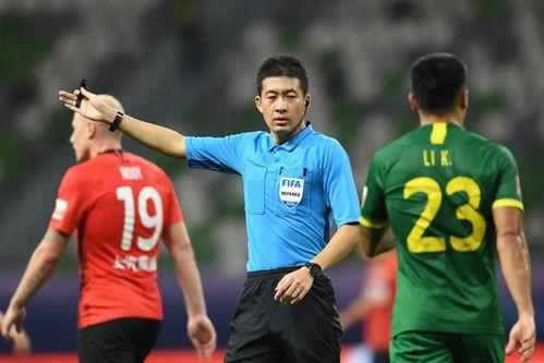 李璇爆料裁判是谁啊视频,揭秘“谁”成为焦点裁判之谜  第1张